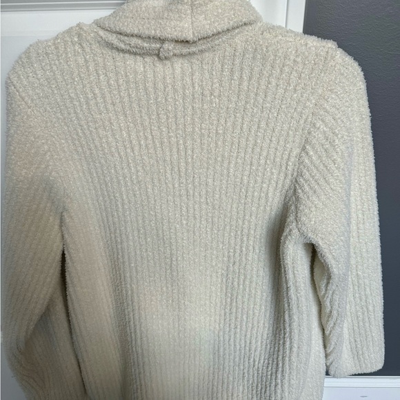 Barefoot Dreams Cozychic Cable Cardigan - Picture 4 of 4